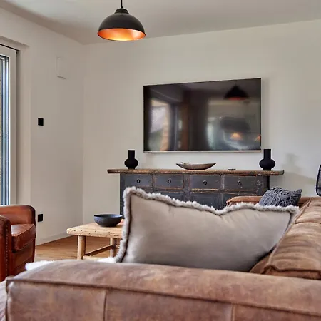 Sunshine Wood'n Rustic Apartman *